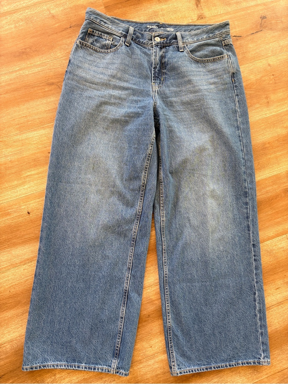 Old Navy Women's Relaxed Wide-Leg Jeans in Medium Blue